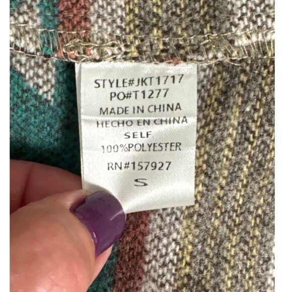 La Miel Southwest Aztec Print Button Front Shacket Size S - Picture 6 of 14
